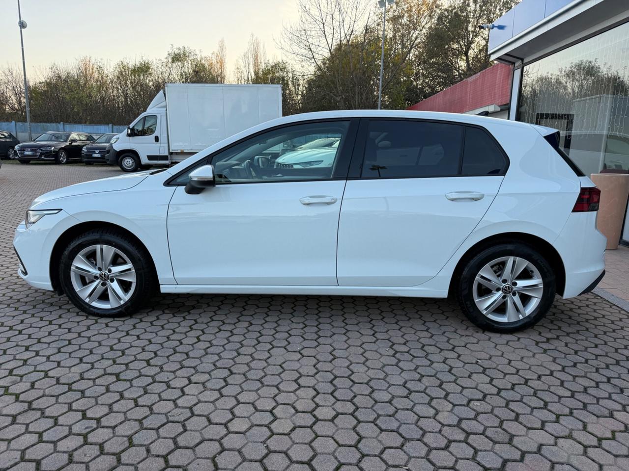 Volkswagen Golf 1.0 TSI EVO Life OK NEOPATENTATI