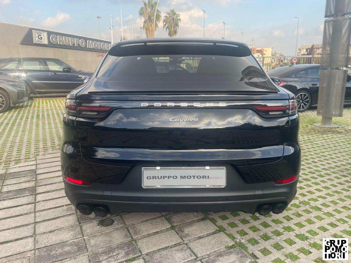 PORSCHE - Cayenne Coupe'