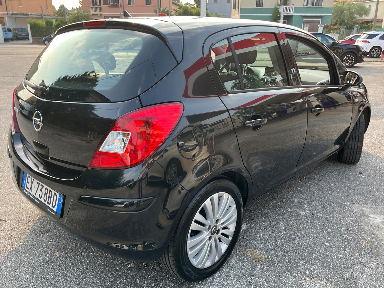Opel Corsa 1.2 85CV 5 porte GPL-TECH Edition