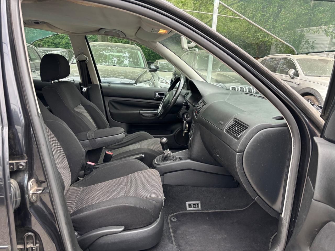 Volkswagen Golf 1.6 5p Highline Plus
