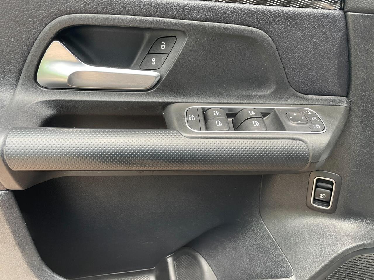 Mercedes-benz GLB 200 d Automatic 4Matic Sport Plus 7 POSTI