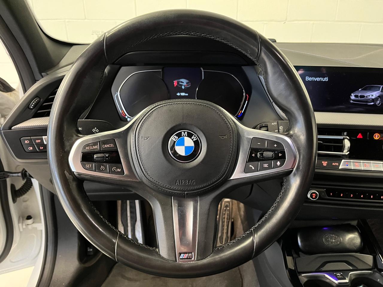 Bmw 118 118d 5p. Msport