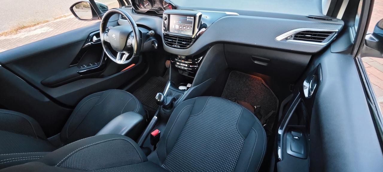 Peugeot 208 PureTech 82 5 porte Allure