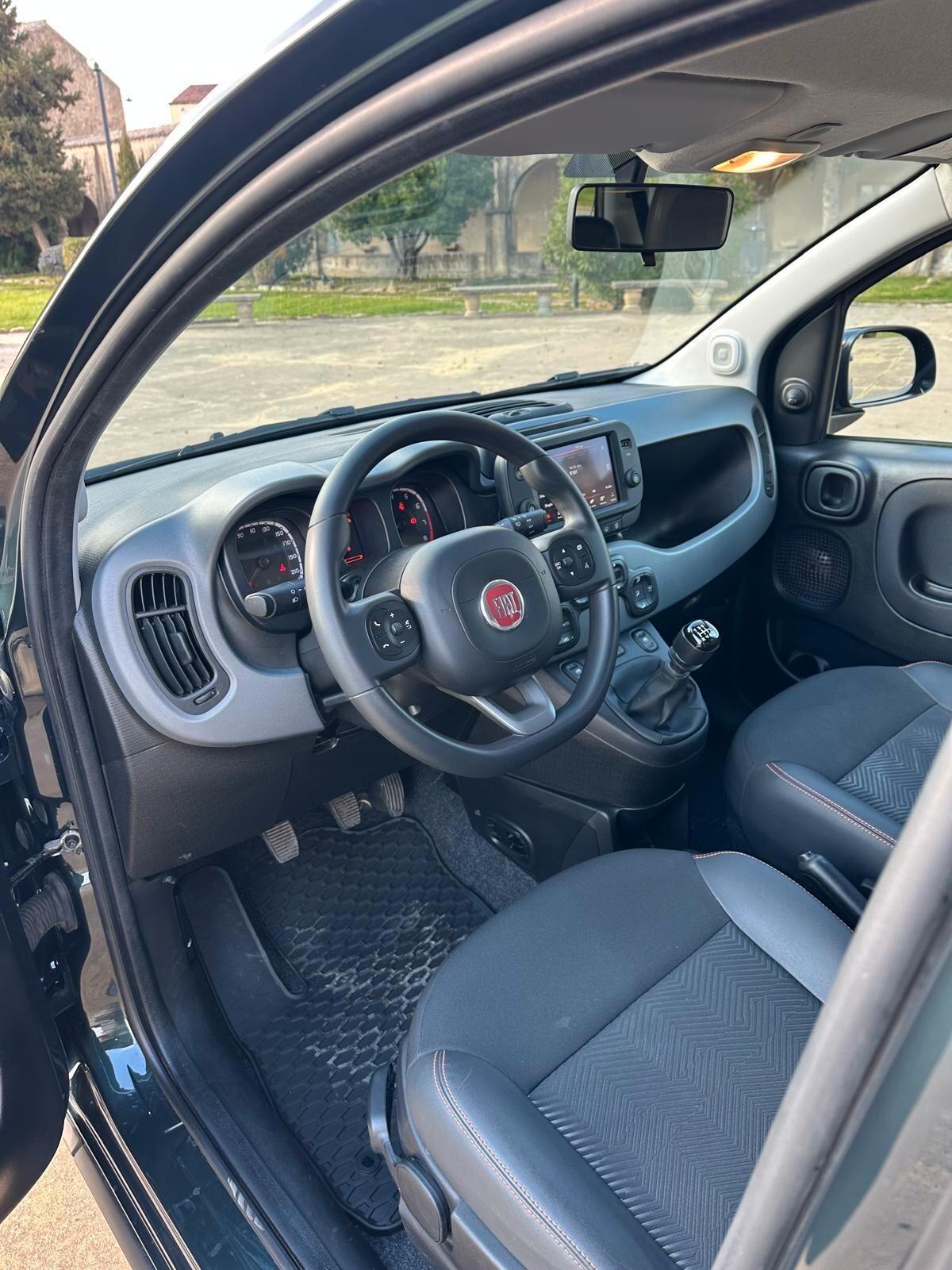 Fiat Panda 1.0 FireFly S&S Hybrid Garmin