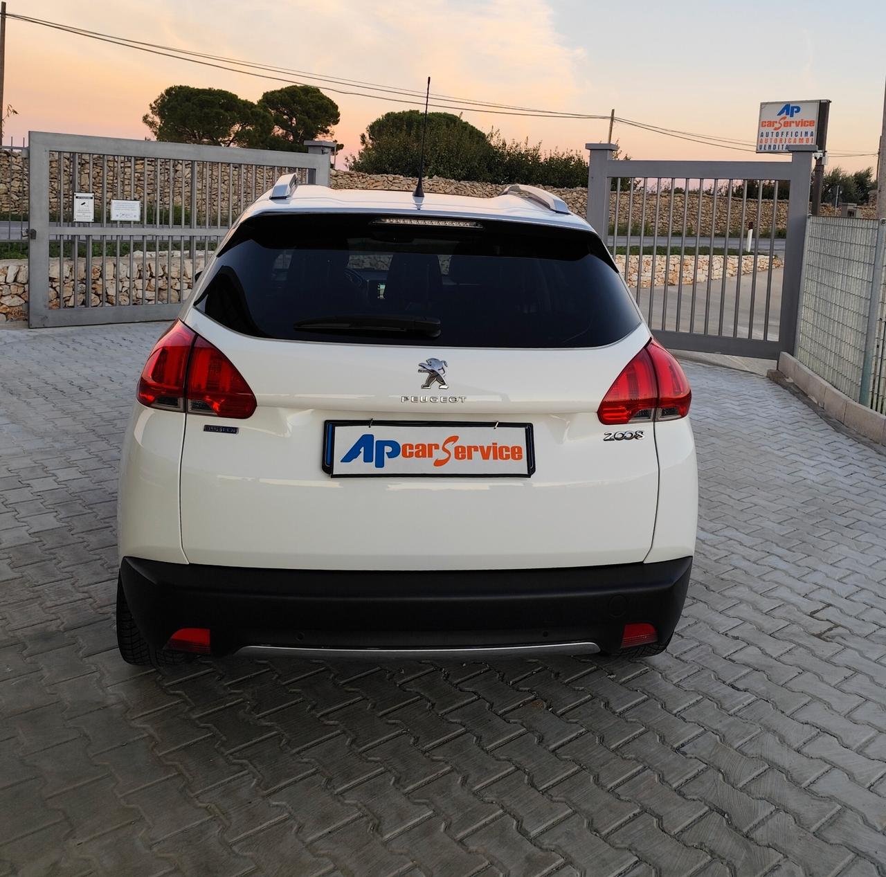 Peugeot 2008 BlueHDi 100 Allure