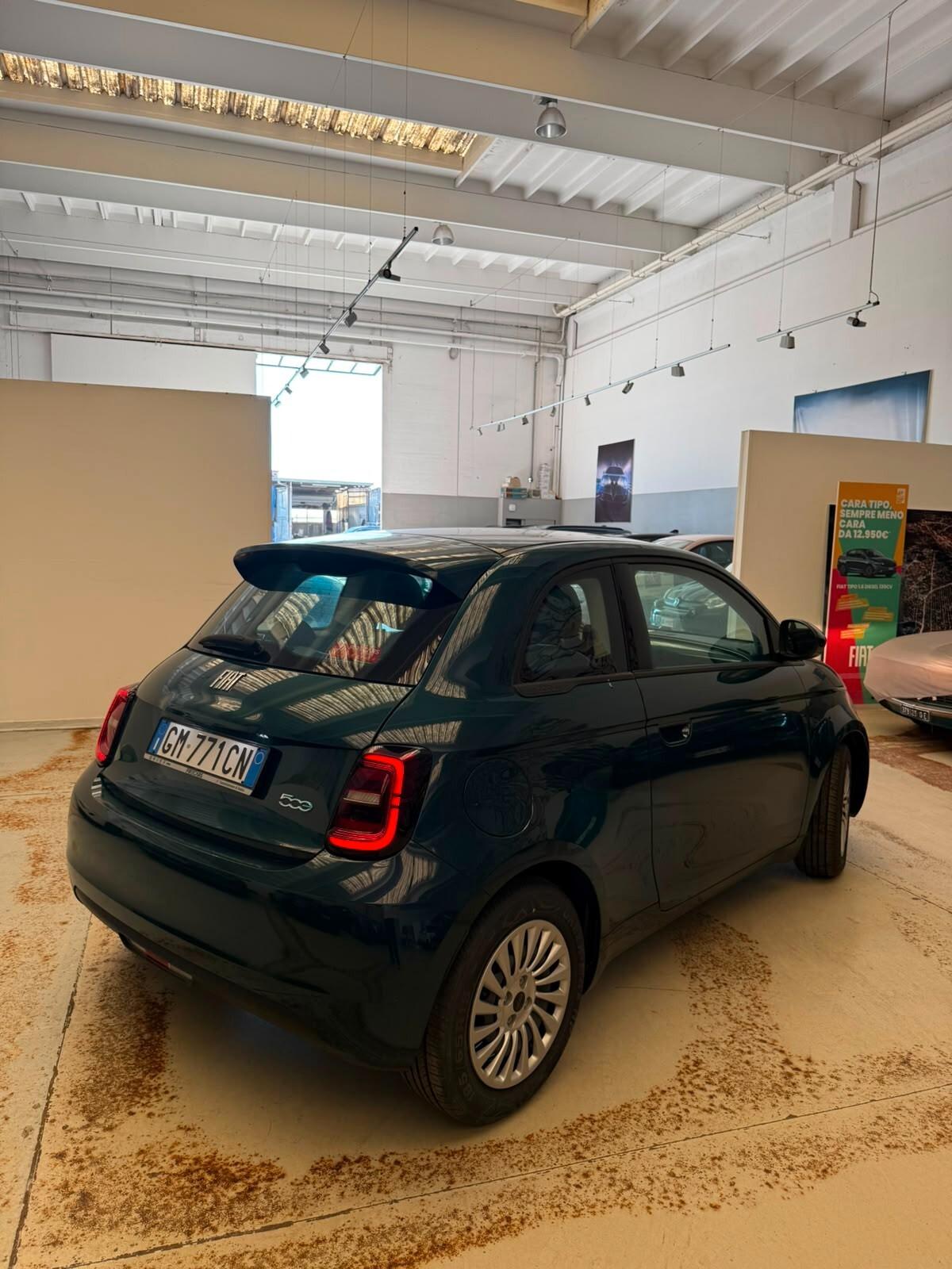 Fiat 500e Berlina 42 kWh