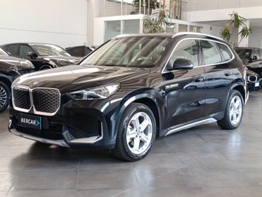 BMW iX1 edrive 20 X-Line