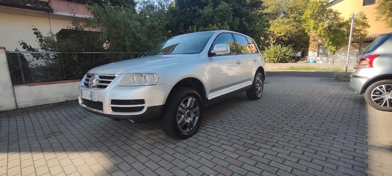 Volkswagen Touareg 3.2 V6 tiptronic