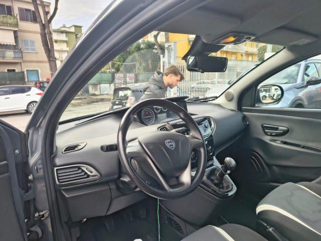 LANCIA Ypsilon 0.9 TwinAir 85 CV 5 porte Metano Ecochic Elefantin