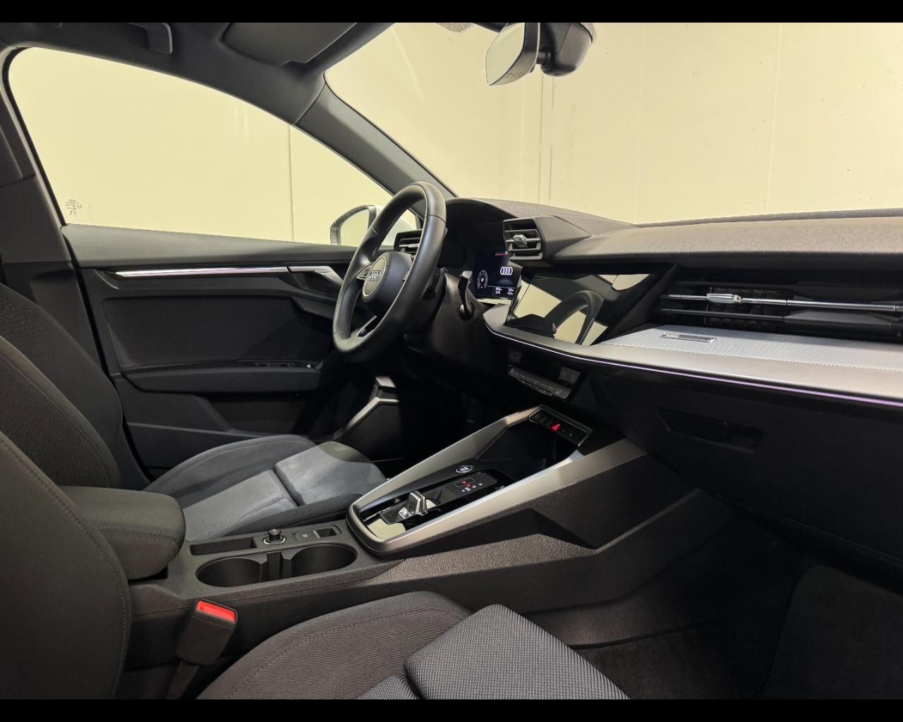 AUDI A3 SPORTBACK 35 TDI S-TRONIC S LINE EDITION