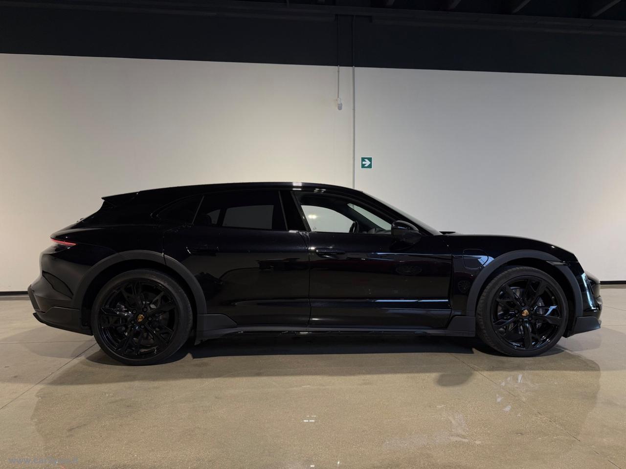 PORSCHE Taycan 4 Cross Turismo