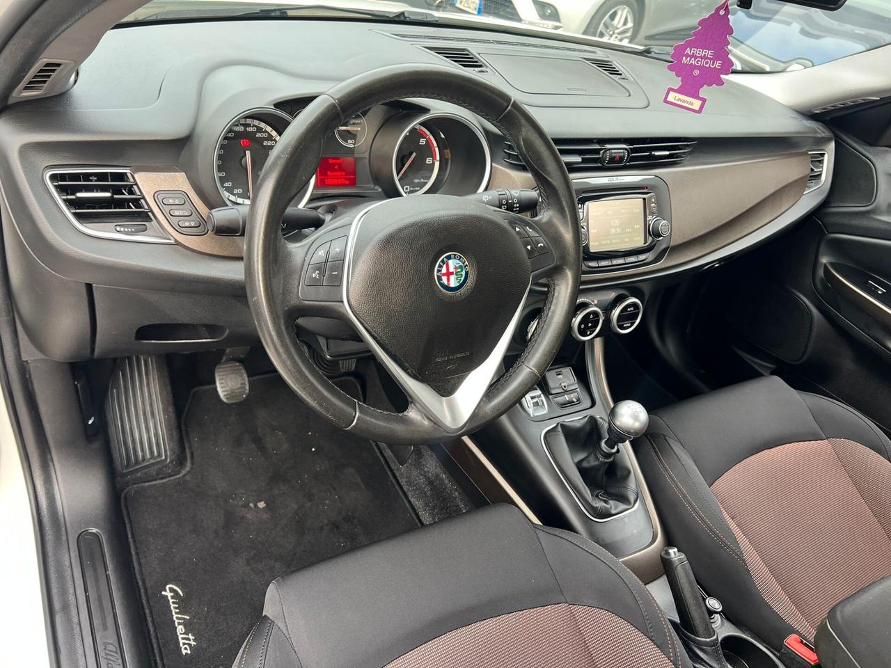Alfa Romeo Giulietta 1.6 JTDm-2 105 CV Exclusive