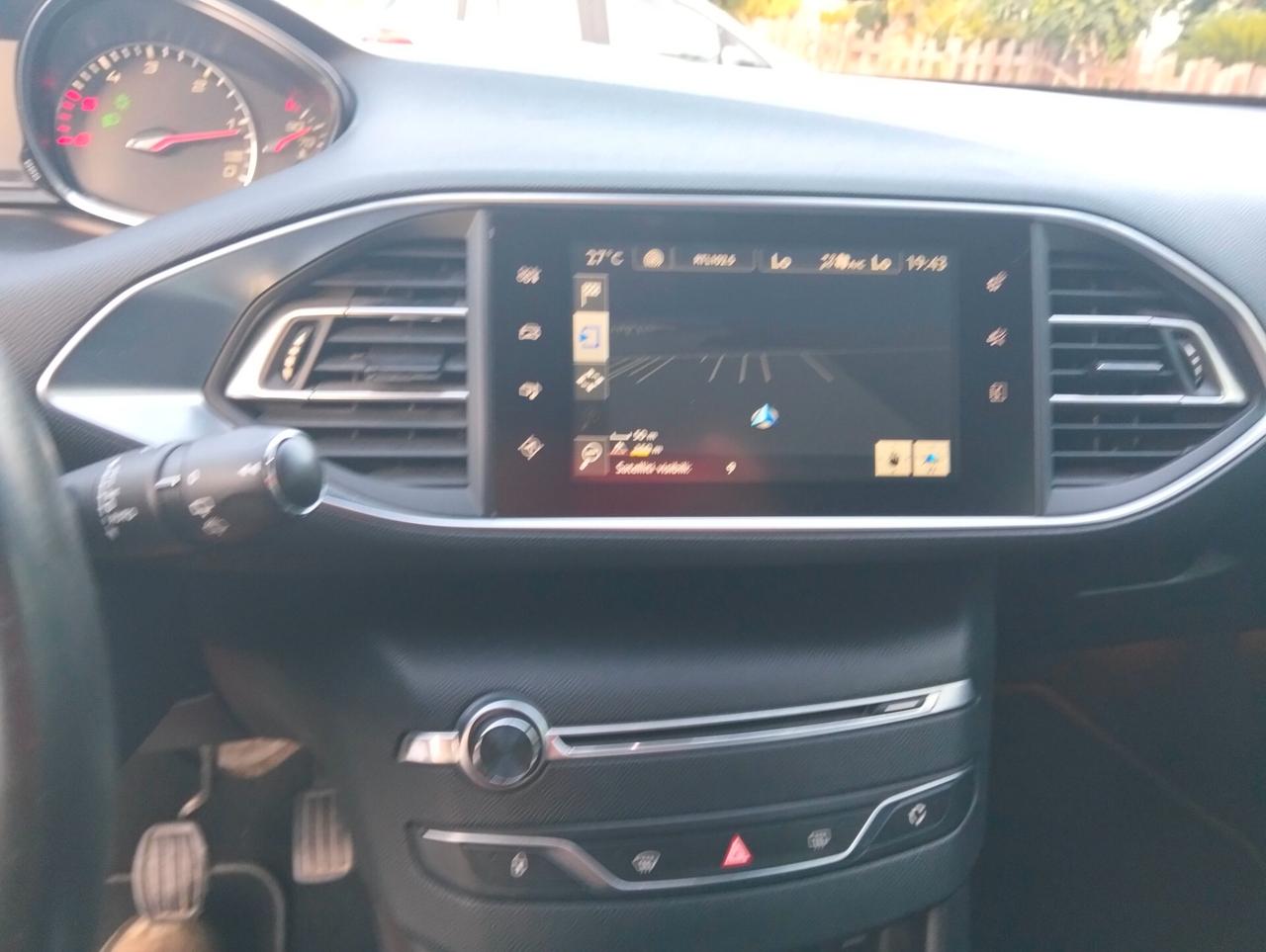 Peugeot 308 BlueHDi 150 S&S Allure