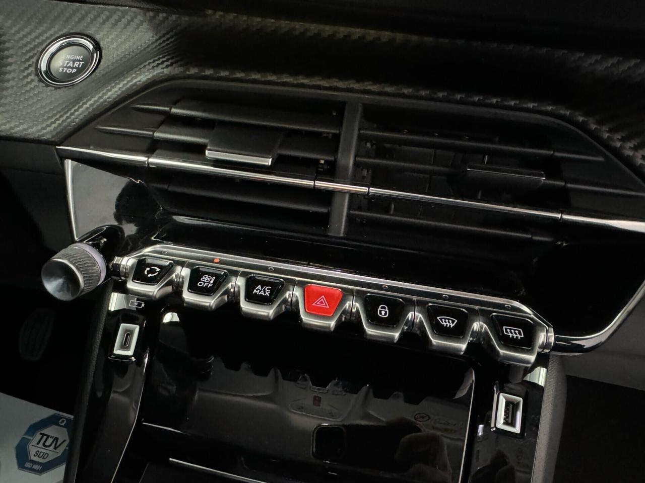 Peugeot 2008 BlueHDi 100 S&S Allure Navi Pack