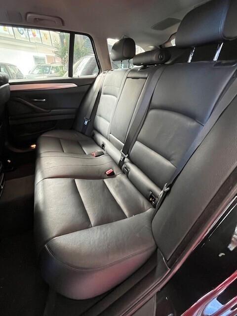BMW 520 D TOURING LUXURY 184 CV PELLE TOTALE NAVIGATORE CERCHI CAMBIO AUTOMATICO