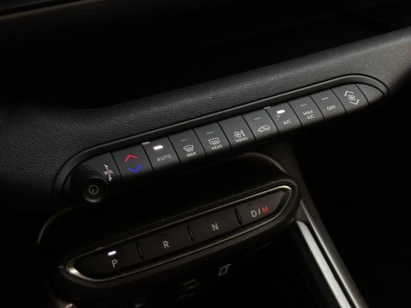 Jeep Avenger 1.2 turbo e-hybrid mhev Altitude fwd 110cv edct6