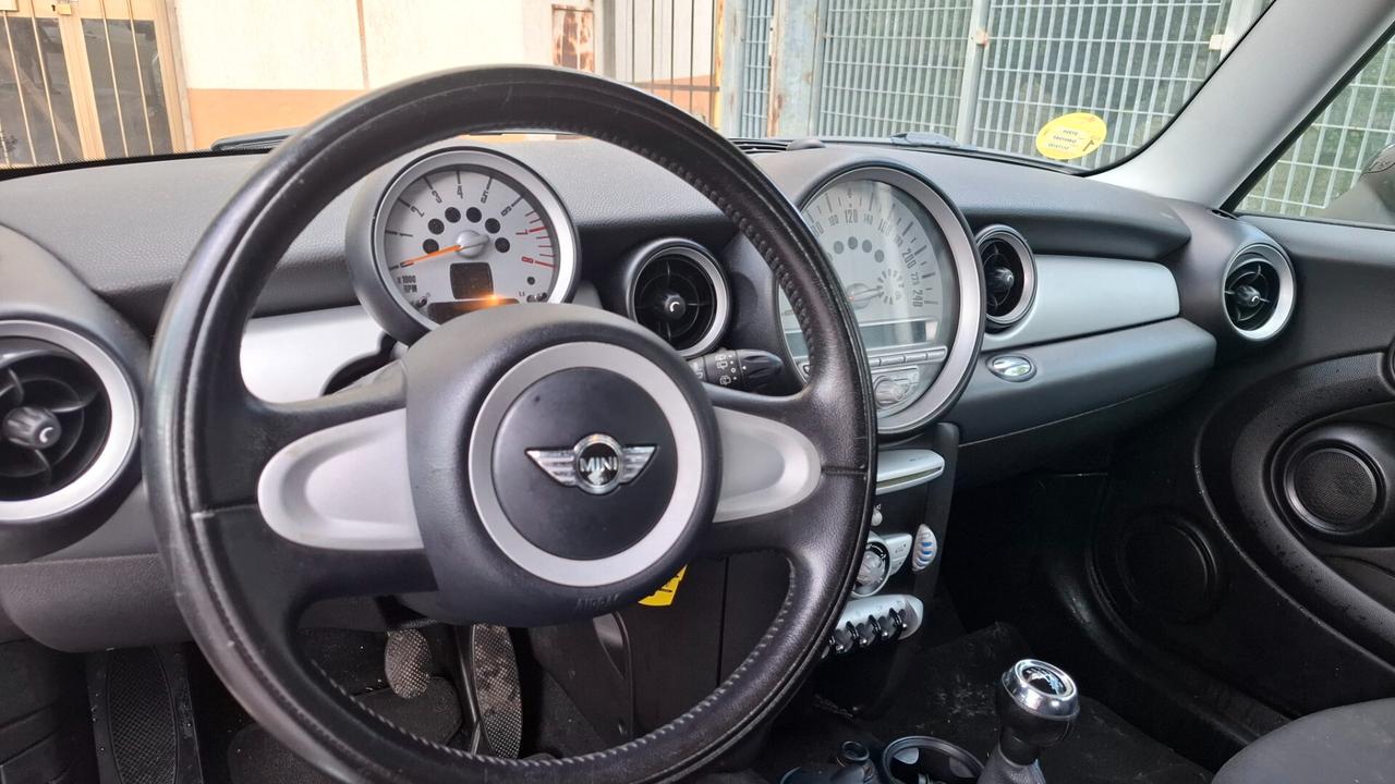 Mini 1.4 16V One Chili