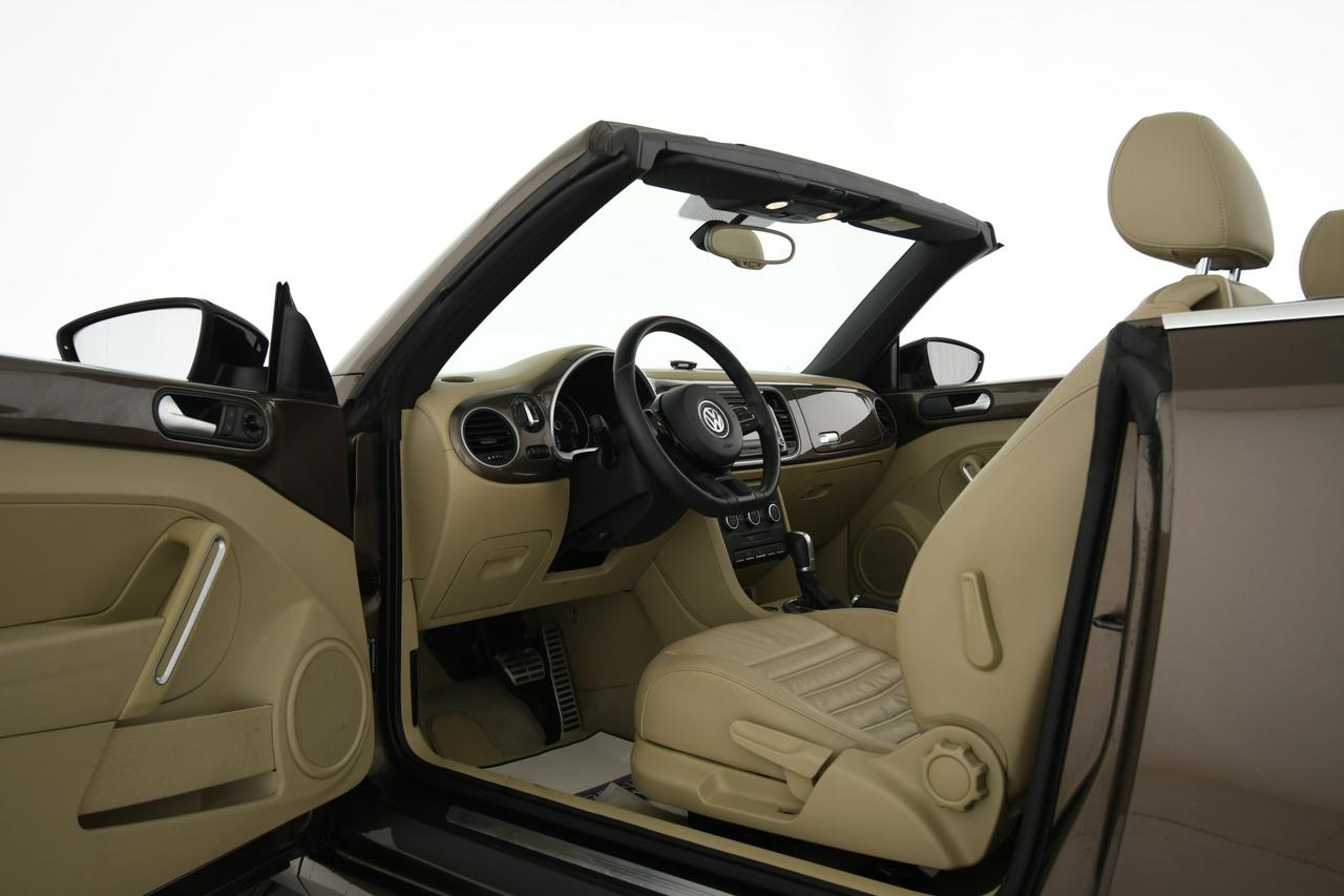 VOLKSWAGEN Maggiolino Cabrio 2.0 tdi Sport 140cv dsg PELLE+LED+C18"