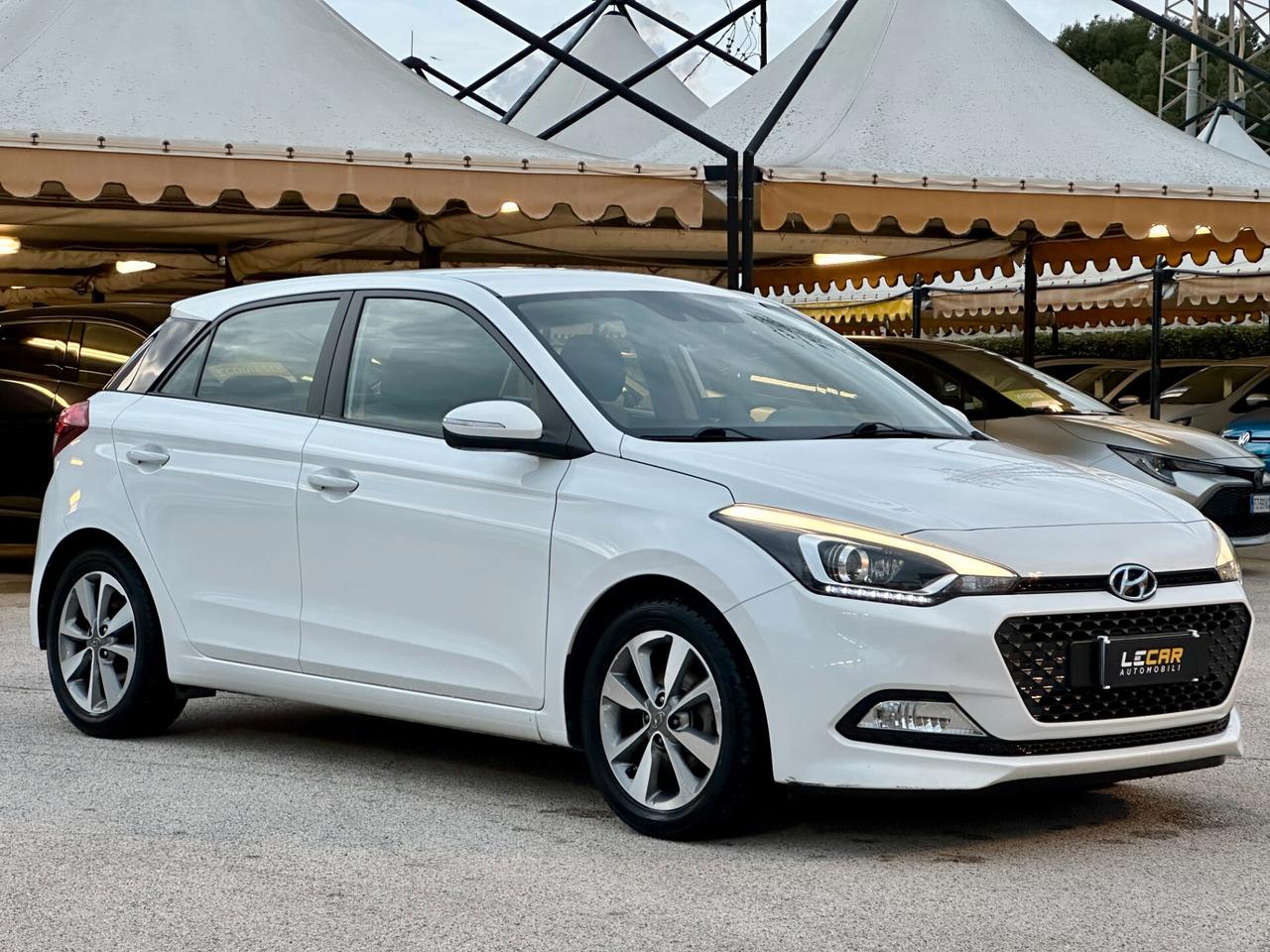 HYUNDAI i20 1.2 84 CV 5 porte Econext Login