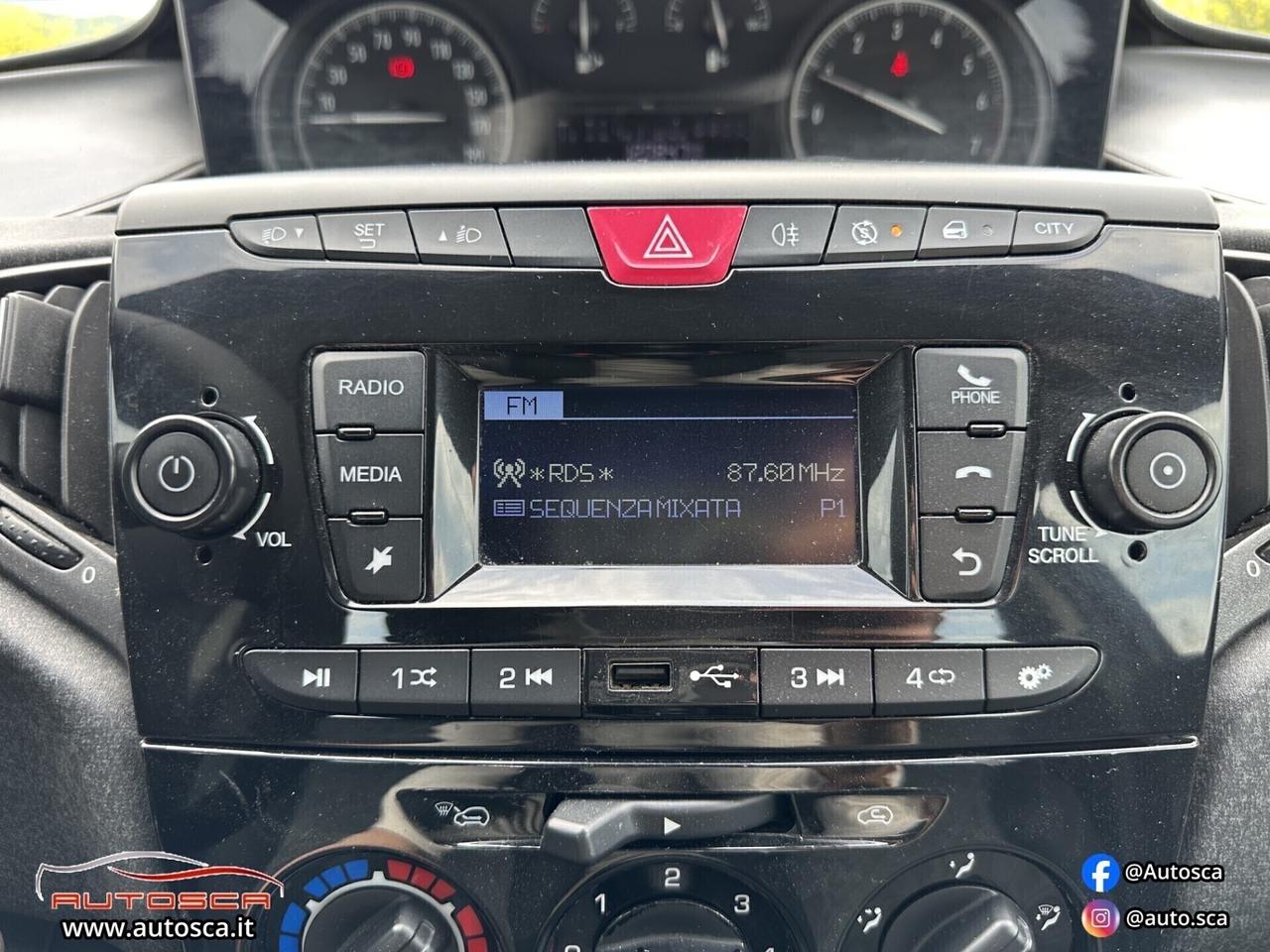 Lancia Ypsilon 1.0 FireFly 5 porte S&S Hybrid Ecochic Silver