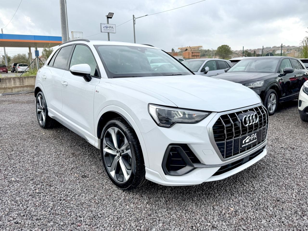 AUDI Q3 2.0TDI quattro S-LINE NAVI LED CERCHI 20 PELLE RETROCAMERA