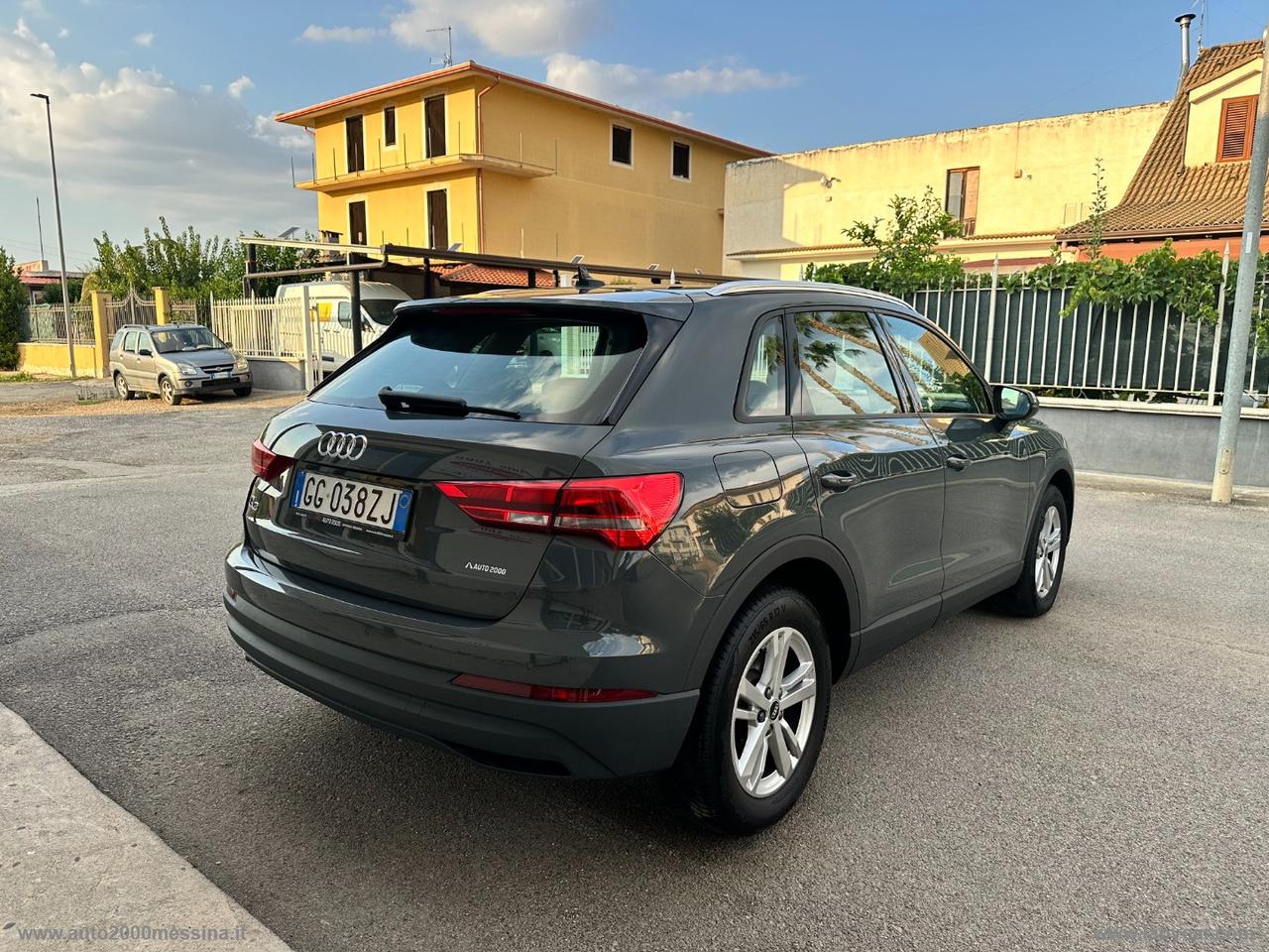 AUDI Q3 35 TDI S tronic Business