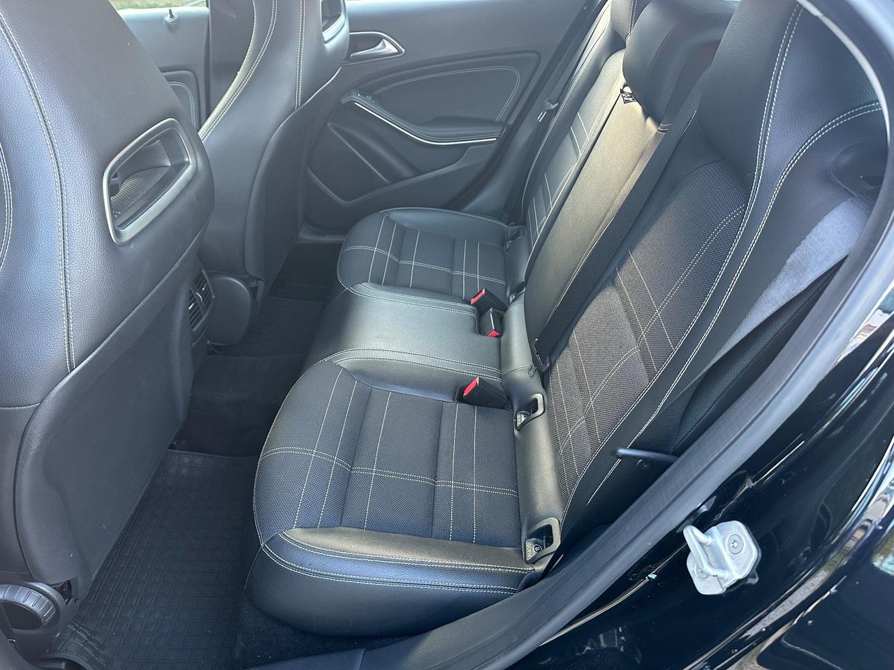 MERCEDES-BENZ GLA 200 CDI AUTOMATIC SPORT - EURO 6B