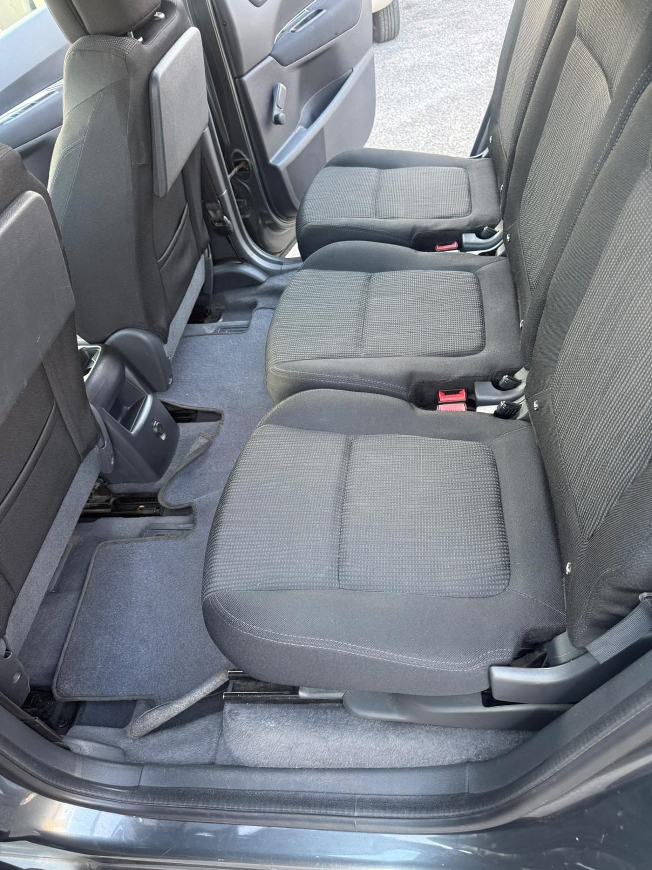 Peugeot 5008 1.6 HDi 112CV Access