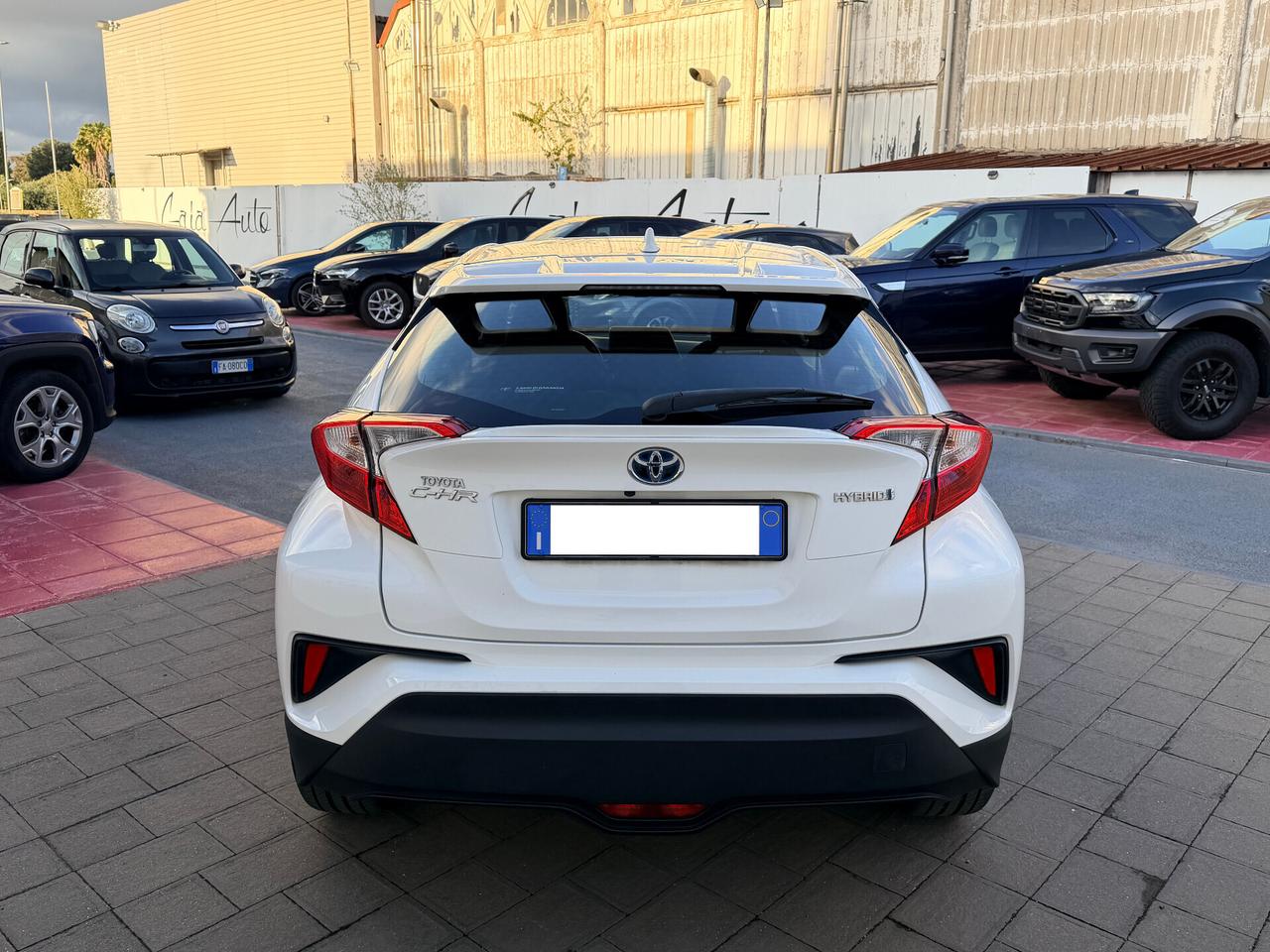 Toyota C-HR 1.8 Hybrid E-CVT Trend