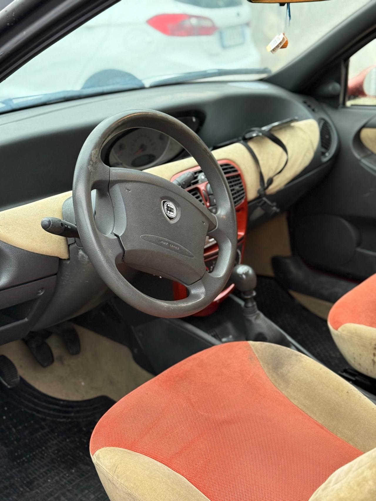 Lancia Y 1.2i cat LS