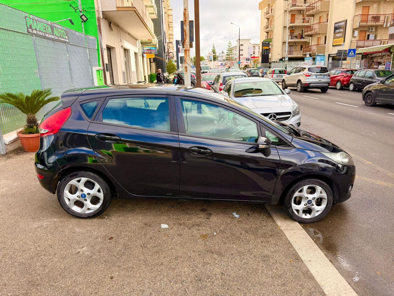 Ford Fiesta 1.4 TDCi 70CV 5 porte Titanium