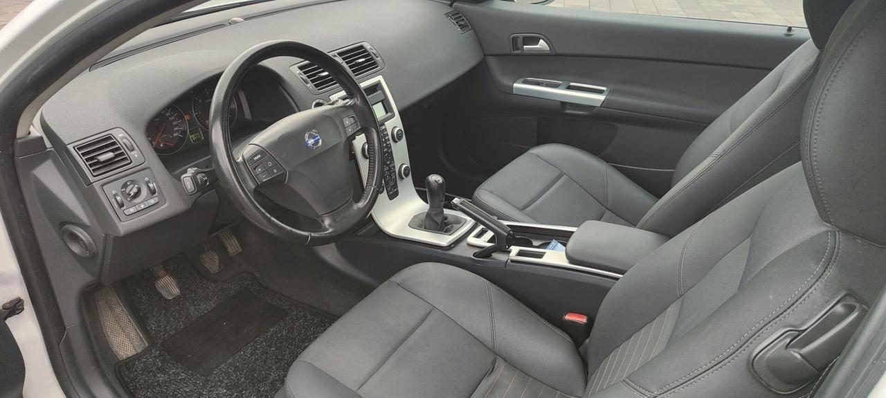 Volvo C30 D2 R-Design 1.6 diesel