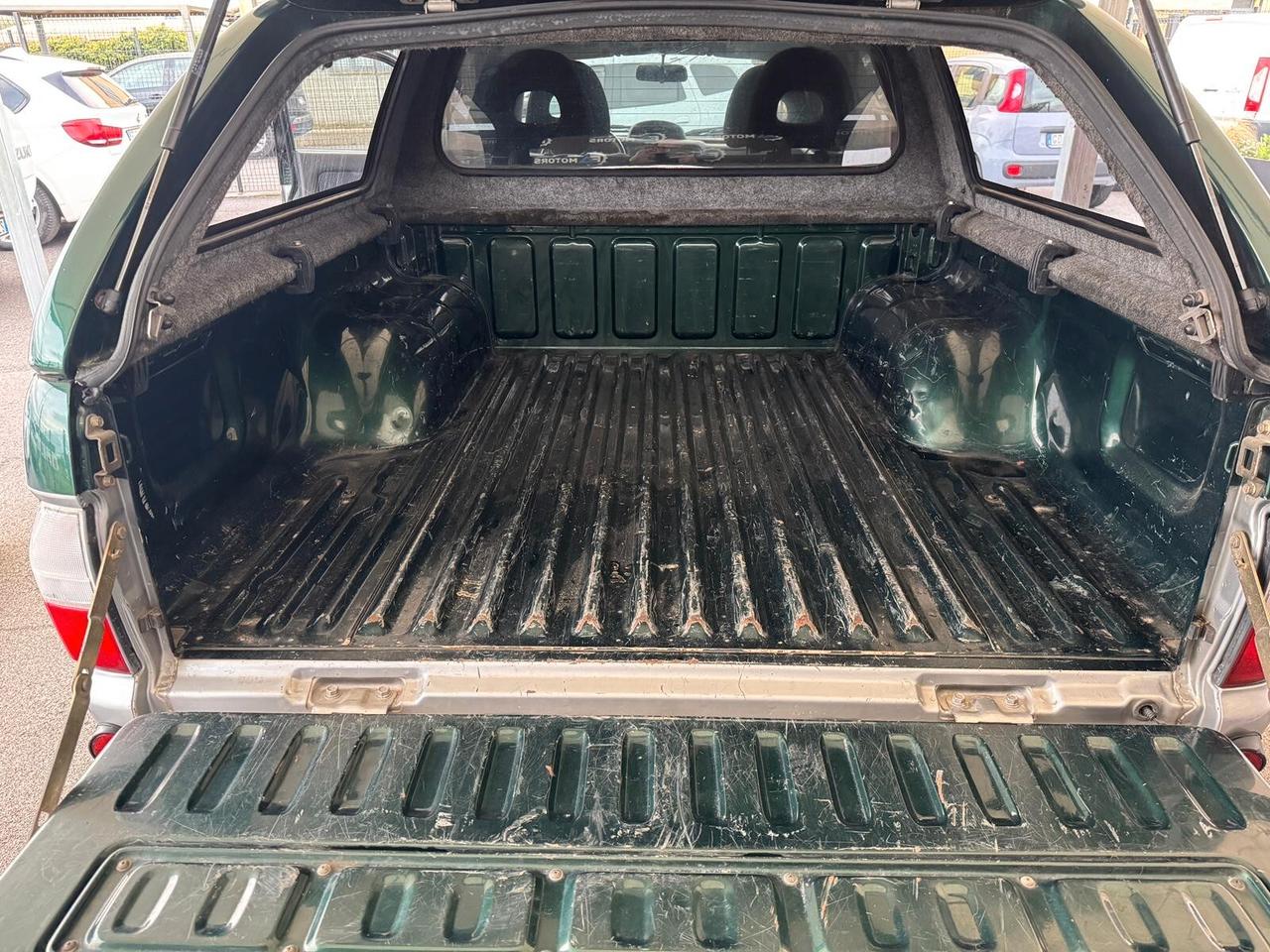 Mitsubishi L200 2.5 TDI - SOLO 135000KM-UNICO PROPRIETARIO