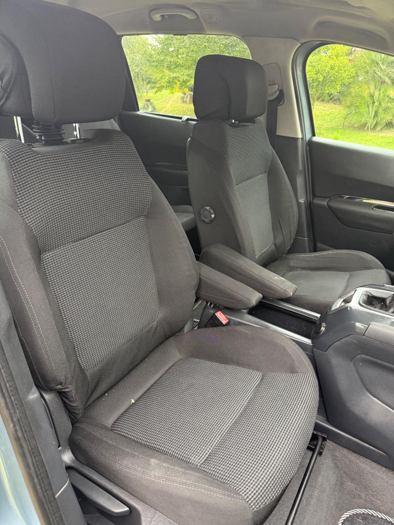 Peugeot 5008 2.0 HDi 150CV Business