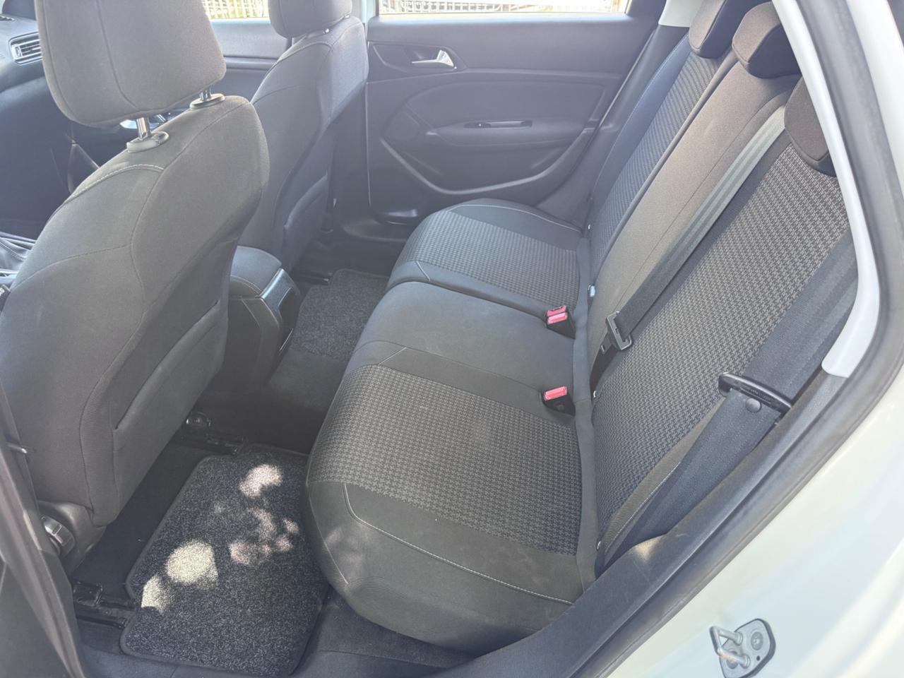 Peugeot 308 BlueHDi 100 S&S SW garanzia 12 mesi