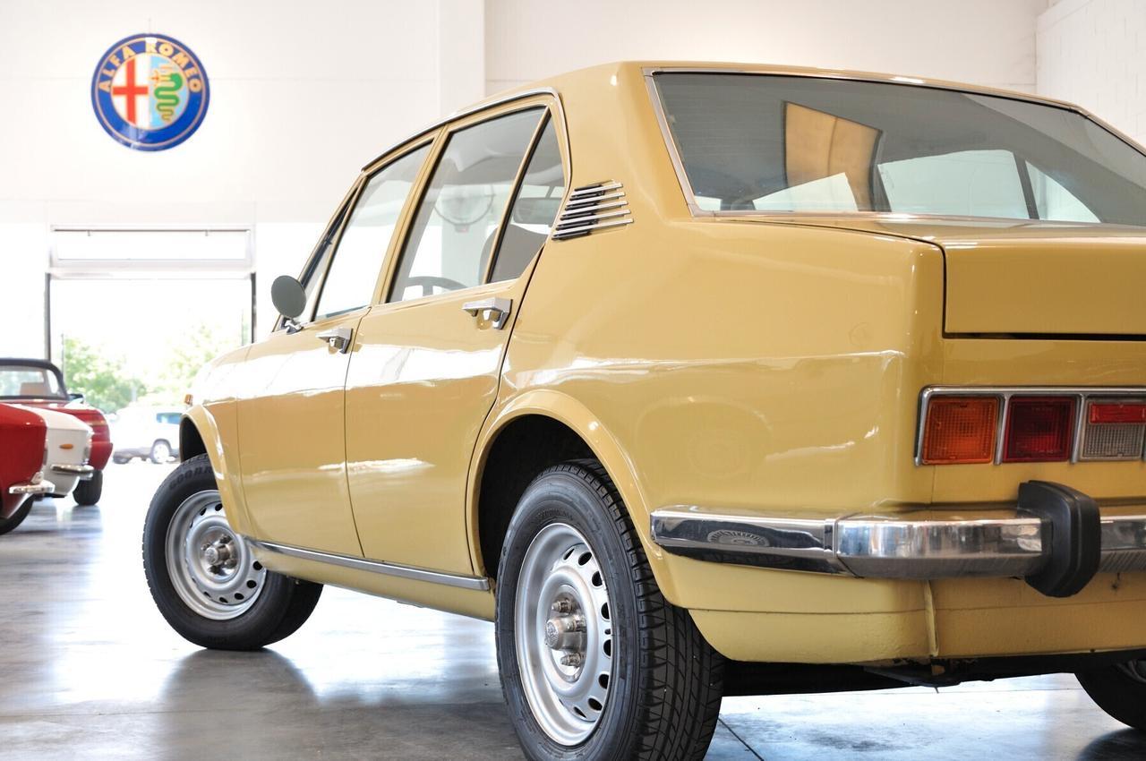 Alfa Romeo Alfetta 1.8 Giallo Piper ASI