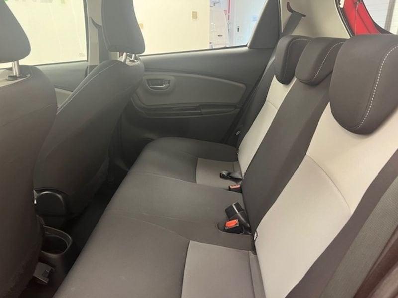 Toyota Yaris III 2017 5p 1.5h Lounge Red/Bronze