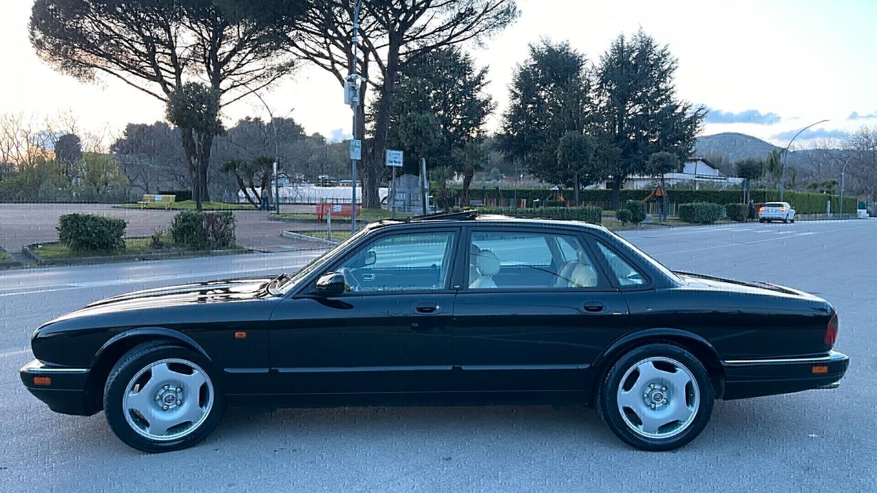 Jaguar XJR 4.0 325 cv con tetto apribile 1996 full