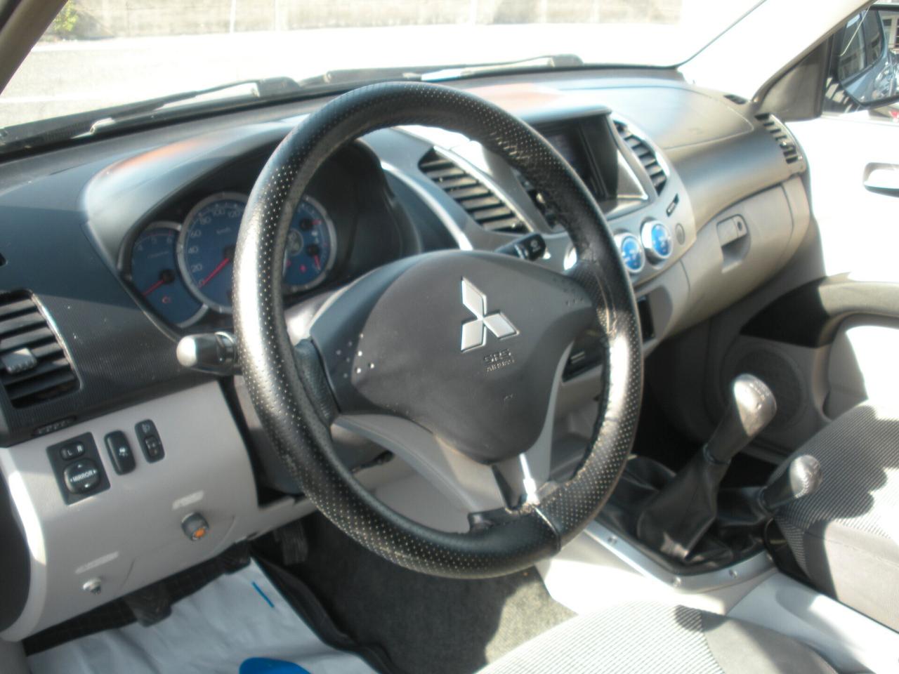 Mitsubishi L200 2.5 DI-D/136CV DC Intense