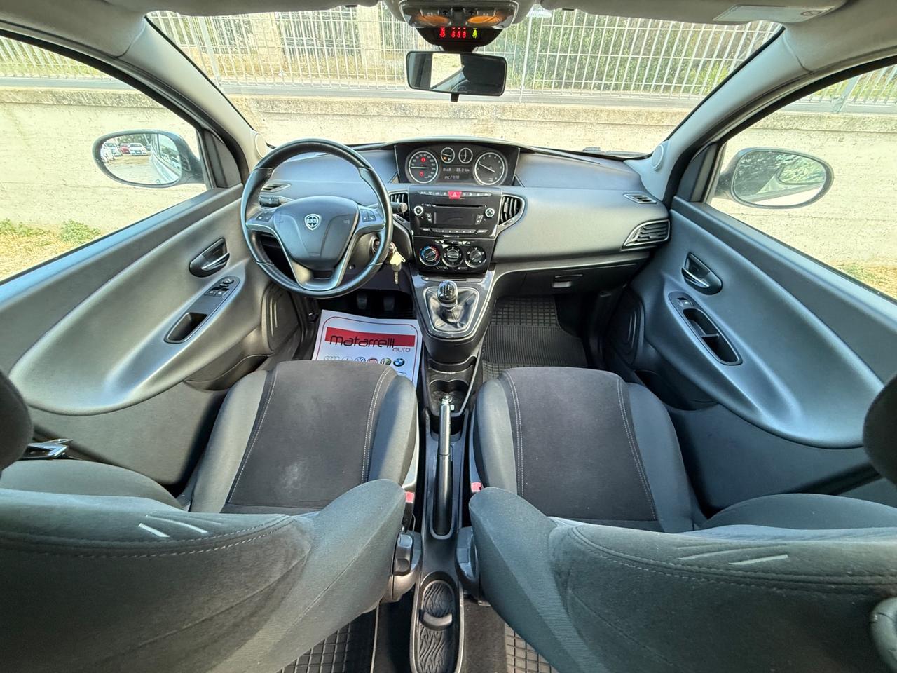 Lancia Ypsilon 1.2 69 CV 5 porte S&S Platinum