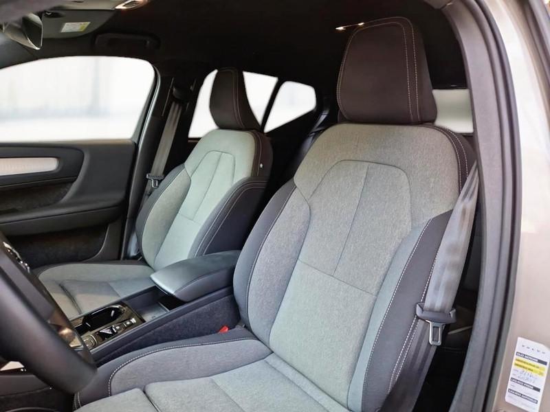 VOLVO XC40 T5 RECHARGE PLUG-IN AUTO PLUS BRIGHT SUV