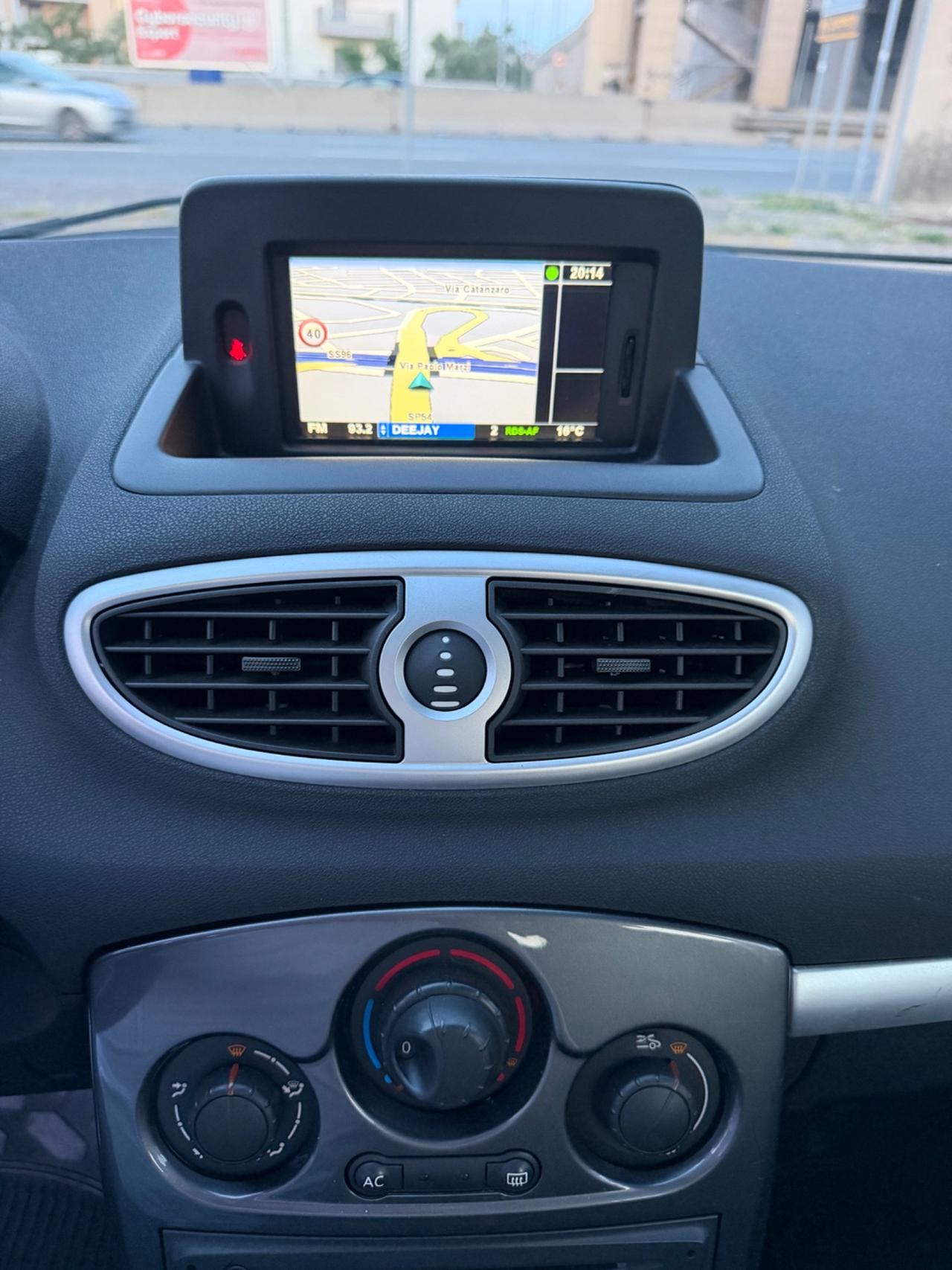 Renault Clio 1.5 dCi 75 CV 2012 navigatore