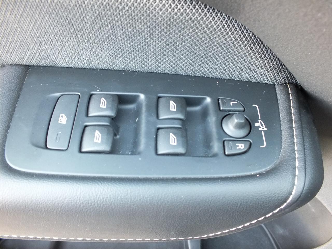 VOLVO XC60 B4 HYBRID DIESEL AWD AUT. AUTOCARRO N1 + IVA