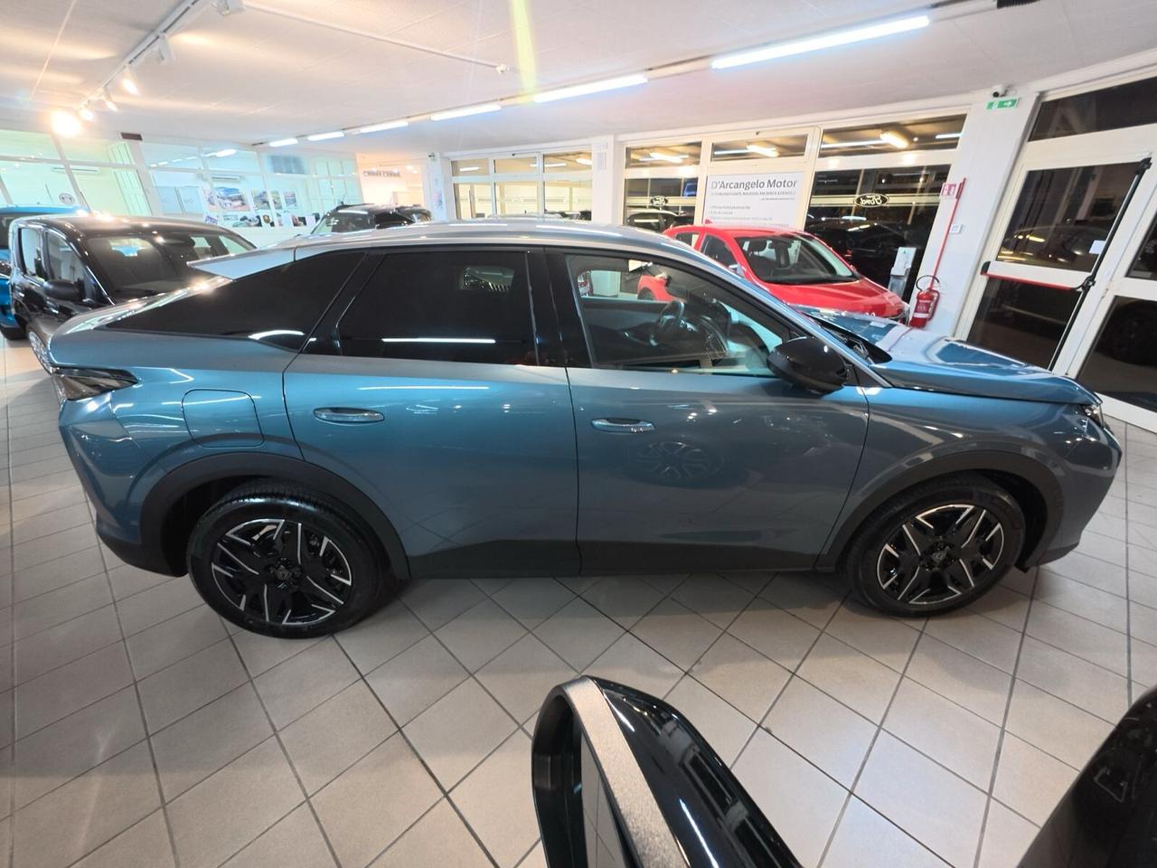 Peugeot 3008 Hybrid 136 e-DCS6 Allure KM ZERO