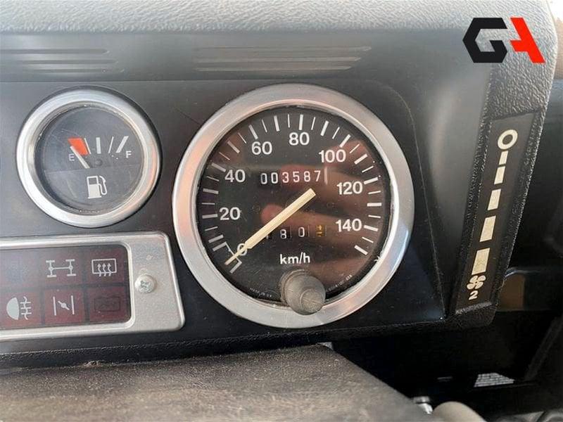 Land Rover Defender 90 2.0