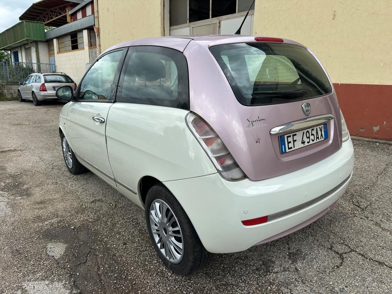 Lancia Ypsilon 1.3 MJT 75 CV
