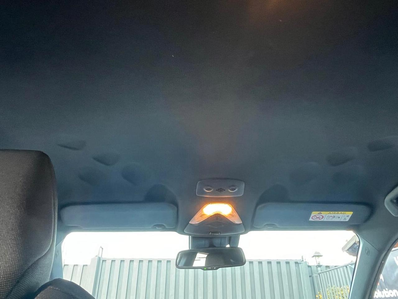 Toyota C-HR 1.8 Hybrid E-CVT Active