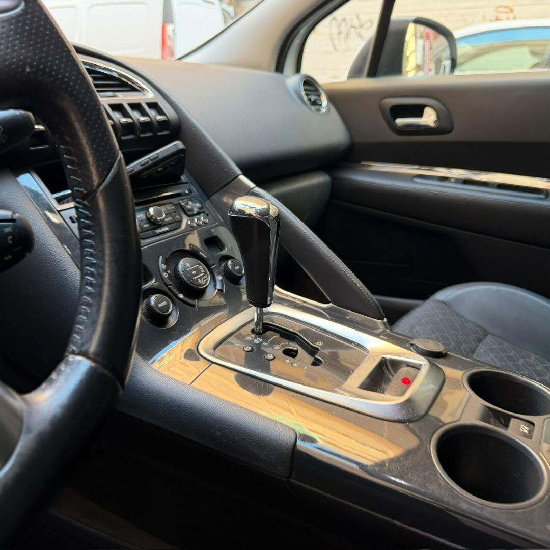 Peugeot 3008 2.0 HDi aut - 163CV