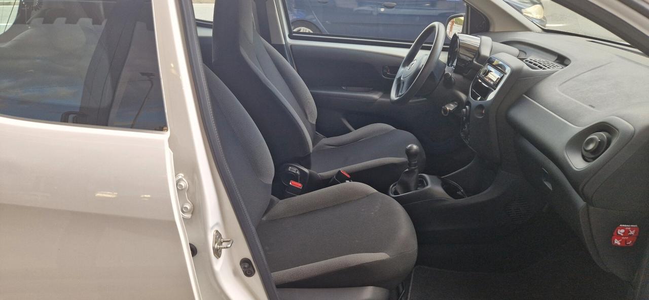 Toyota Aygo X Connect 1.0 VVT-i 72CV 5 p, TAGLINDATA
