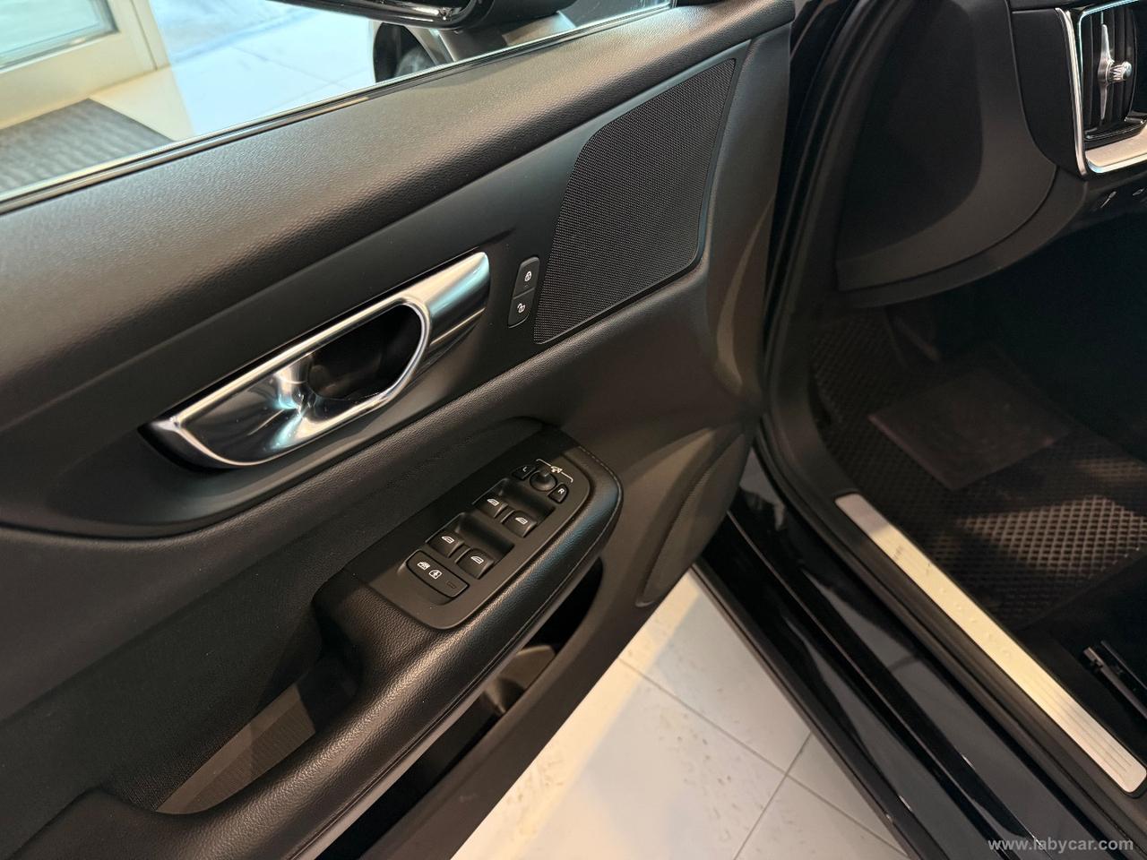 VOLVO V60 D3 Momentum Business